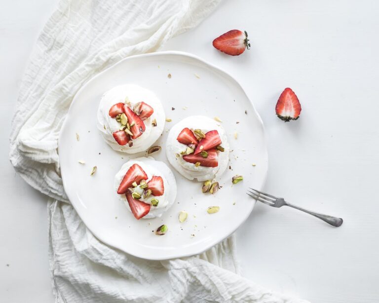 Pistachio Pavlova Meringue Cakes