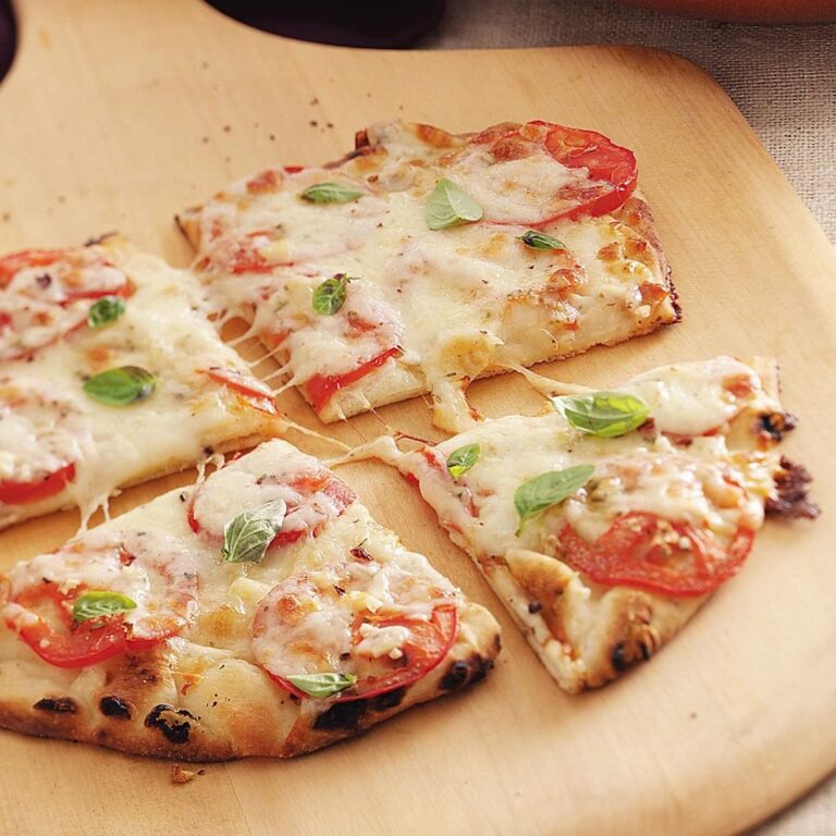10-Minute Margherita Pita Bread Pizzas